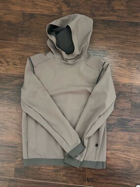 lululemon athletica Men's Taupe Lightweight Hoodie Jacket